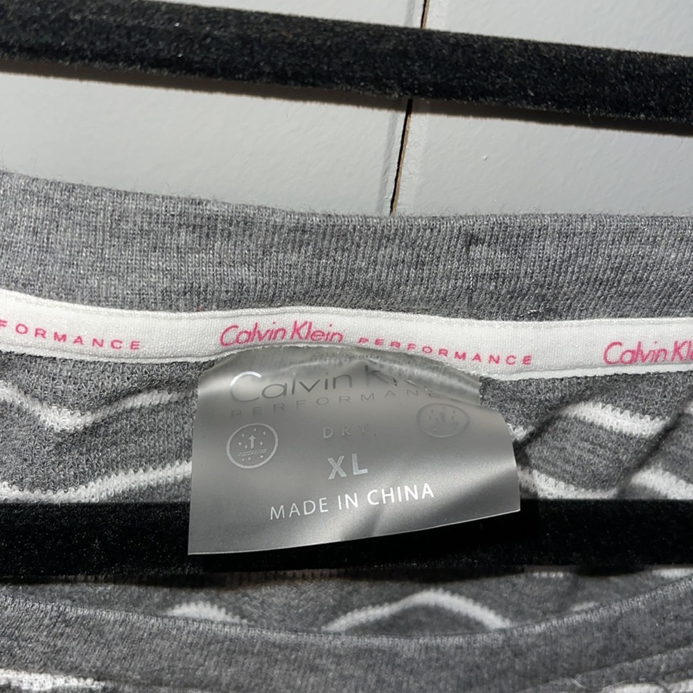 Calvin Klein Performance T - Picture 2 of 4